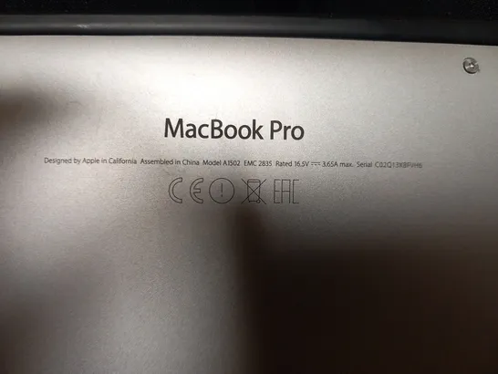 APPLE MACBOOK PRO (A1502 EARLY 2015)