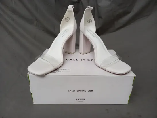 BOXED PAIR OF CALL IT SPRING KATARINA SYNTHETIC OPEN TOE BLOCK HEEL SANDALS IN WHITE SIZE 6