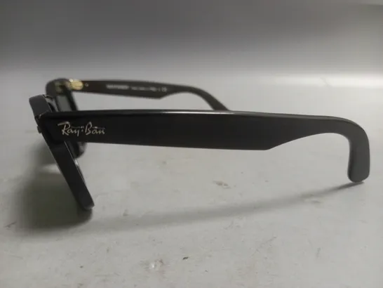 RAYBAN WAYFARER GLASSES IN BLACK