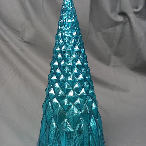 BOXED UNBRANDED DECORATIVE GLASS LIGHT UP FESTIVE TREE W. STAR IN BLUE