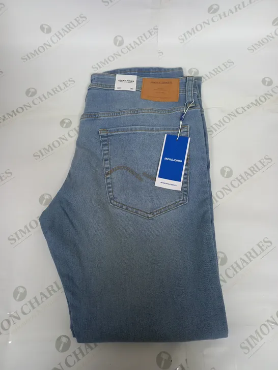 JACK AND JONES PALE BLUE DENIM JEANS SIZE W36 L32