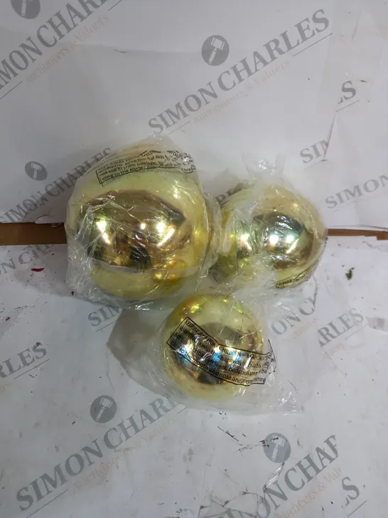 BUNDLEBERRY BY AMANDA HOLDEN SET OF 3 INFINITY SPHERES - GOLD