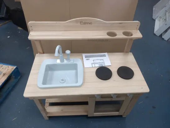 WOODEN MUD KITCHEN WITH WATER FUNCTION SINK - PERSONALIZED