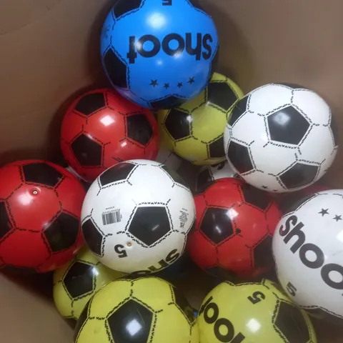 BOXED 18 PIECE FLY AWAY FOOTBALLS IN MULTIPLE COLOURS TO INCLUDE YELLOW, RED, WHITE ETC