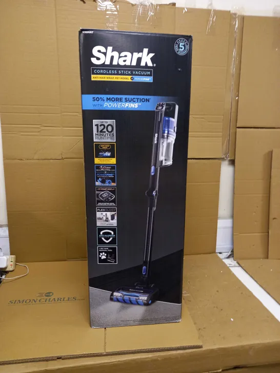 SHARK CORDLESS STICK VACUUM 