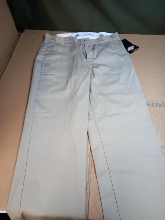 DICKIES KHAKI MENS PANTS - SIZE W32 