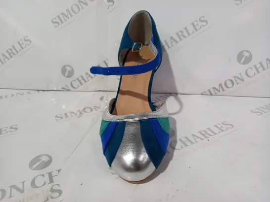 BOXED PAIR OF JOE BROWNS CLOSED TOE SUEDE HEELS IN BLUE MULTI UK SIZE 5