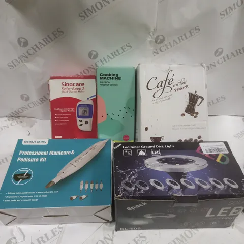 BOX OF APPROXIMATELY 5 ASSORTED ITEMS TO INCLUDE GLUCOSE METER, MANICURE KIT, LED DISK LIGHT ETC