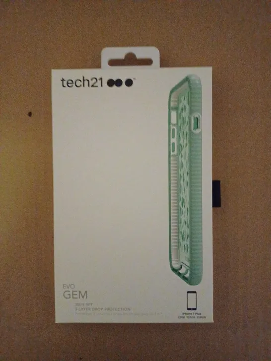 LOT OF APPROXIMATELY 79 BRAND NEW BOXED TECH 21 EVO GEM CASE WITH 9.9FT 3-LAYER DROP PROTECTION FOR IPHONE 7 PLUS T21-5429 GREEN