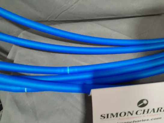 LOT OF 6 BLUE PLASTIC HOOPS - APPROXIMATE DIAMETER 95CM