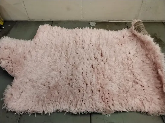 BRAND NEW GALNESS PINK RUG IN PINK - SIZE 60CM X 100CM