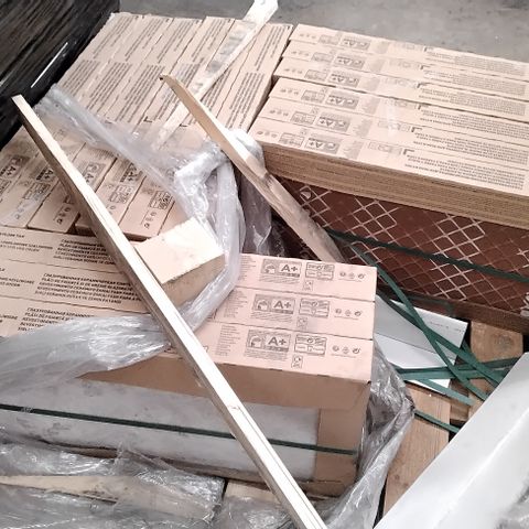 PALLET OF APPROXIMATELY 15 BOXES OF GLAZED CERAMIC WALL AND FLOOR TILES 