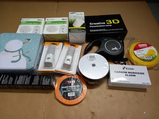 LARGE QUANTITY OF ASSORTED HOUSEHOLD ITEMS TO INCLUDE OPTICAL SMOKE ALARM, CARBON MONOXIDE ALARM AND SAMSUNG AQUA PURE FILTER