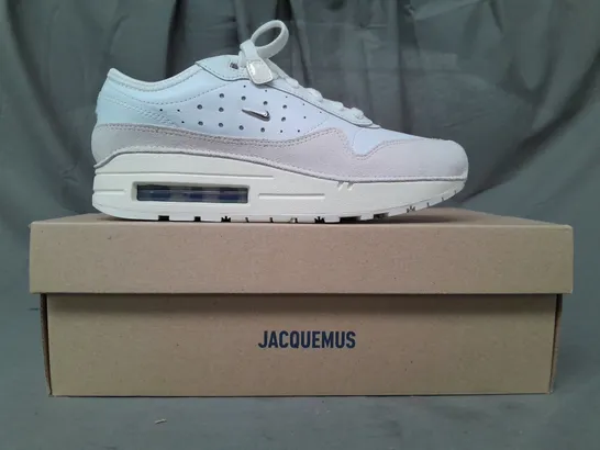 BOXED PAIR OF NIKE AIR MAX 1 JACQUEMUS SHOES IN WHITE UK SIZE 5.5