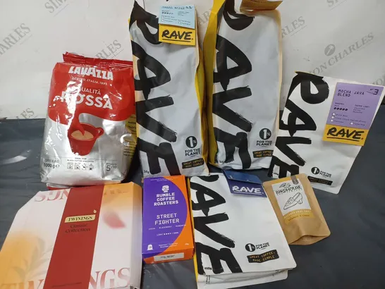 APPROXIMATELY 8 ASSORTES COFFEE & TEA ITEMS TO INCLUDE RAVE N011 SWISS DECAF WATER BLEND WHOLEBEAN COFFEE (1kg), TWININS BLACK TEA CLASSIC COLLECTION, LAVAZZA QUALITA ROSSA COFFEE BEANS (1kg), ETC