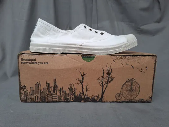 BOXED PAIR OF NATURAL WORLD CANVAS SNEAKERS IN WHITE EU SIZE 39