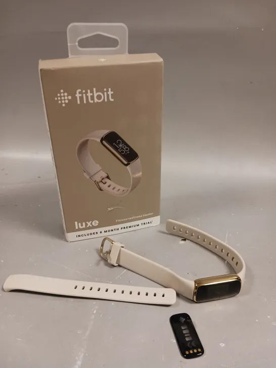 BOXED FITBIT LUXE FITNESS TRACKING WATCH 