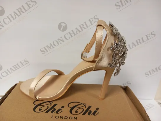 BOXED CHI CHI LONDON HIGH HEEL DIAMANTE DESIGN SATIN SANDAL IN NEUTRAL SIZE 6