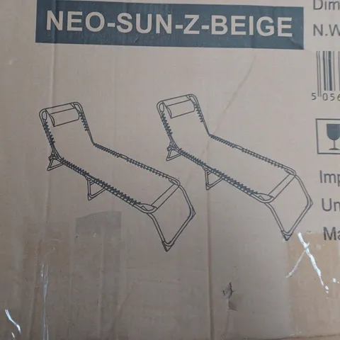 BOXED NEO PAIR OF CREAM OUTDOOR GARDEN FOLDING SUN LOUNGERS (1 BOX)