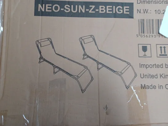 BOXED NEO PAIR OF CREAM OUTDOOR GARDEN FOLDING SUN LOUNGERS (1 BOX)