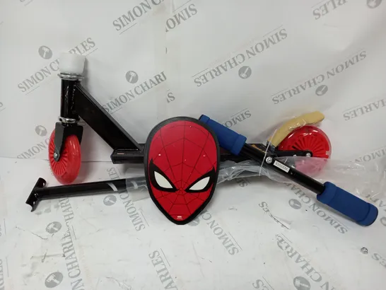 SPIDERMAN IN-LINE LIGHT-UP SCOOTER RRP £42.99