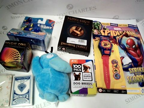A SMALL BOX OF ASSORTED KIDS TOYS AND GAMES 