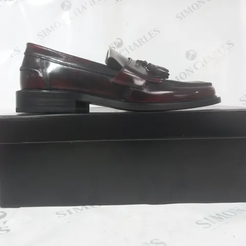 BOXED PAIR OF MOD SHOES THE PRINCE LOAFERS IN OXBLOOD UK SIZE 9