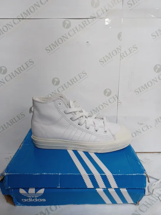 ADIDAS NIZZA HI RF IN WHITE - UK 5 