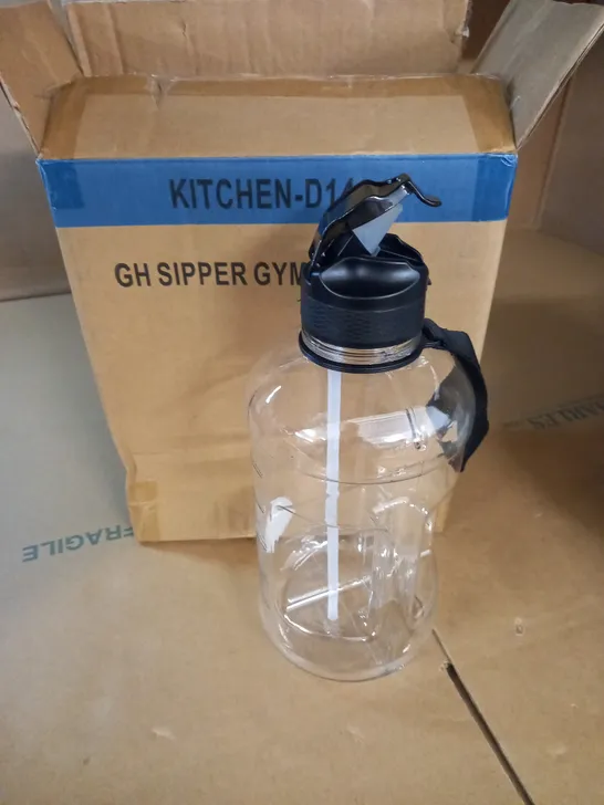 LOT OF TWO 2.2L SIPPER GYM BOTTLES - 