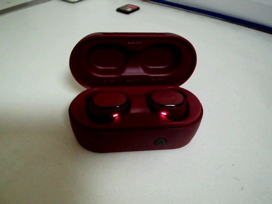 SKULLCANDY RED EARBUDS AND CASE