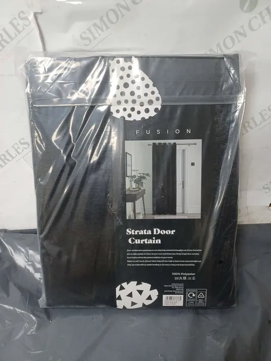 FUSION STRATA EYELET DOOR CURTAIN IN BLACK (66x84)