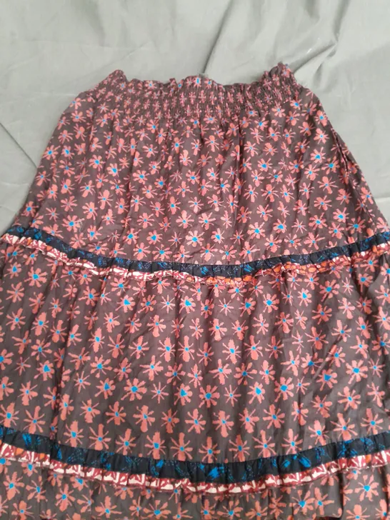 ANTHROPOLOGIE BLACK FLORAL SKIRT SIZE MEDIUM