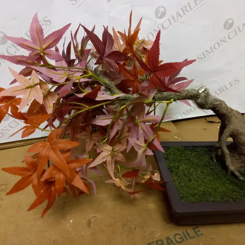 IMITATION TREE WITH RED LEAVES AND FAKE GRASS