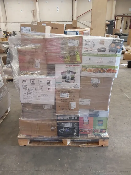 PALLET OF APPROXIMATELY 31 UNPROCESSED RAW RETURN HOUSEHOLD AND ELECTRICAL GOODS TO INCLUDE;