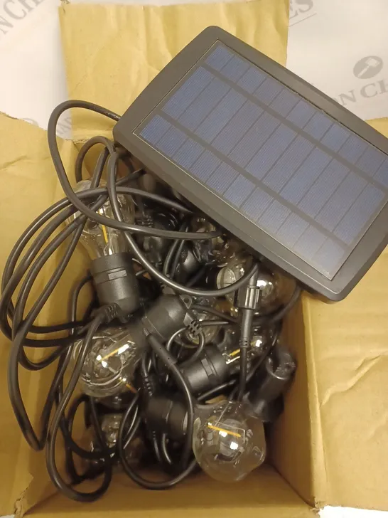 SOLAR PANEL OUTDOOR LIGHTING 