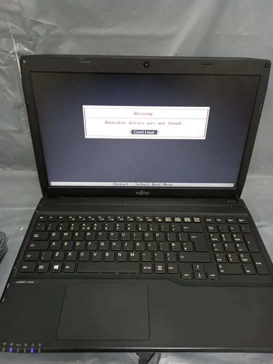 FUJITSU LIFEBOOK A514 15 INCH I3-4005U 1.70GHZ