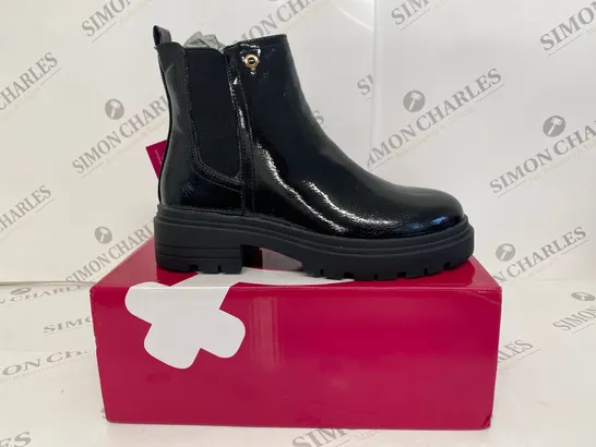 BOXED PAIR OF BRONX SIZE 4 BLACK BOOTS