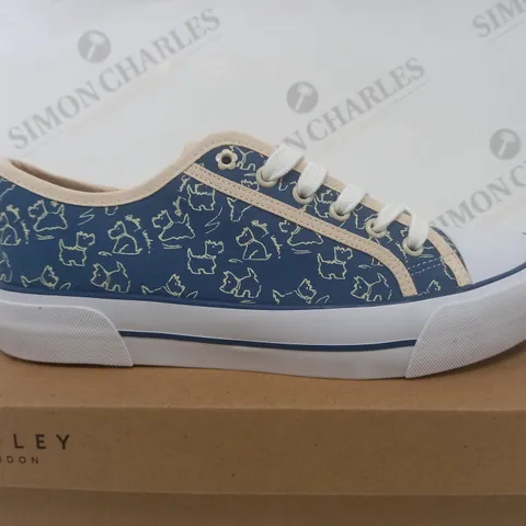 BOXED PAIR OF RADLEY LONDON CANVAS TRAINERS IN CREAM/NAVY UK SIZE 7