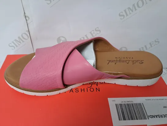 RUTH LANGSFORD BOXED PINK LEATHER SANDLES SIZE 7