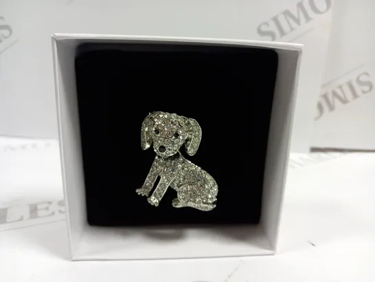 BOXED BUCKINGHAM DOG PENDANT 