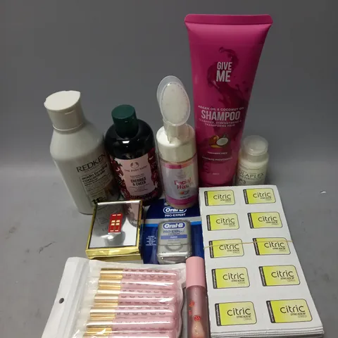 BOX OF APPROXIMATELY 20 COSMETIC ITEMS TO INCLUDE - OLAPLEX NO.3 HAIR PERFECTOR - REDKEN ACIDIC BONDINC CONCENTRATE CONDITIONING - THE BODY SHOP CHERRIES & CHEER SHOWER GEL - ETC 