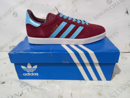 BOXED PAIR OF ADIDAS GAZELLE SHOES IN RED/BLUE UK SIZE 8