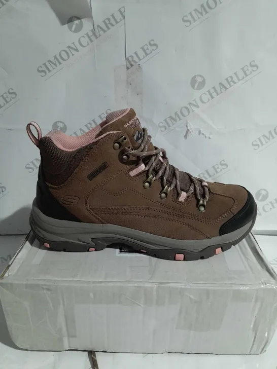 SKECHERS ALPH WATERPROOF TAN BOOTS - SIZE 6