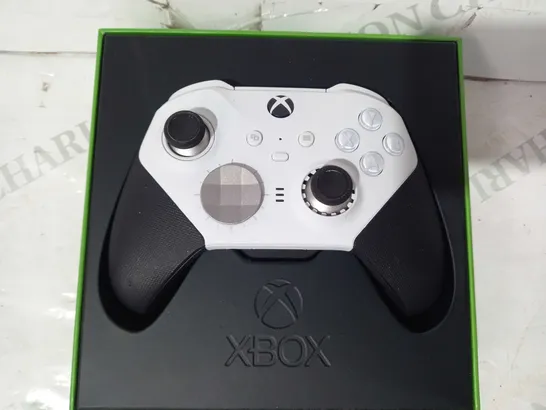 MICROSOFT XBOX ELITE SERIES 2 CONTROLLER IN WHITE/BLACK