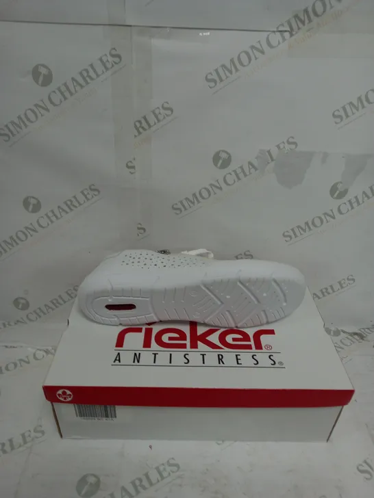 BOXED RIEKER ZIP UP WHITE TRAINER SIZE 7.5 