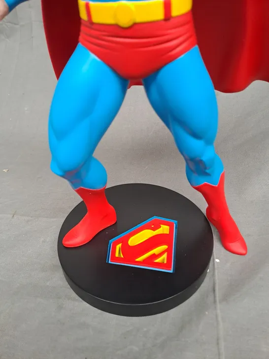 SUPERMAN STATUE NEAL ADAMS DESIGNER SERIES DC COLLECTIBLES