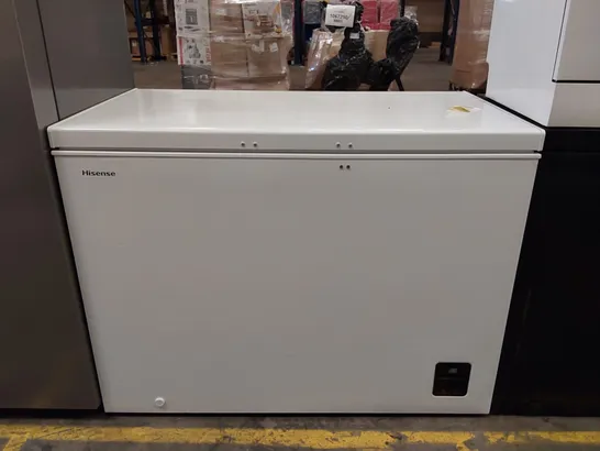 HISENSE FT386D4AWLYE, 297L, CONVERTIBLE CHEST FREEZER, E RATED IN WHITE [ENERGY CLASS E]