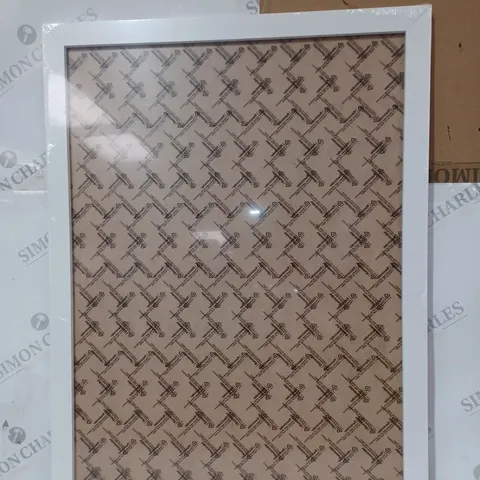 UNBRANDED PICTURE/PHOTO FRAME IN WHITE