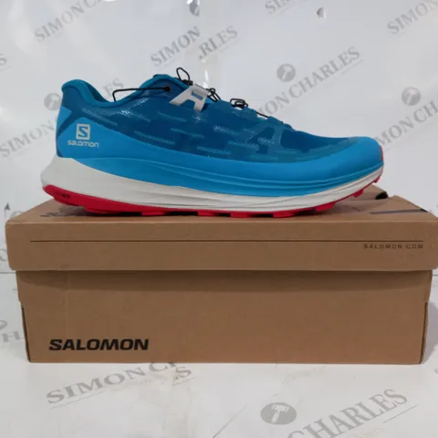 BOXED PAIR OF SALOMON ULTRA GLIDE SHOES IN TEAL/RED UK SIZE 9.5