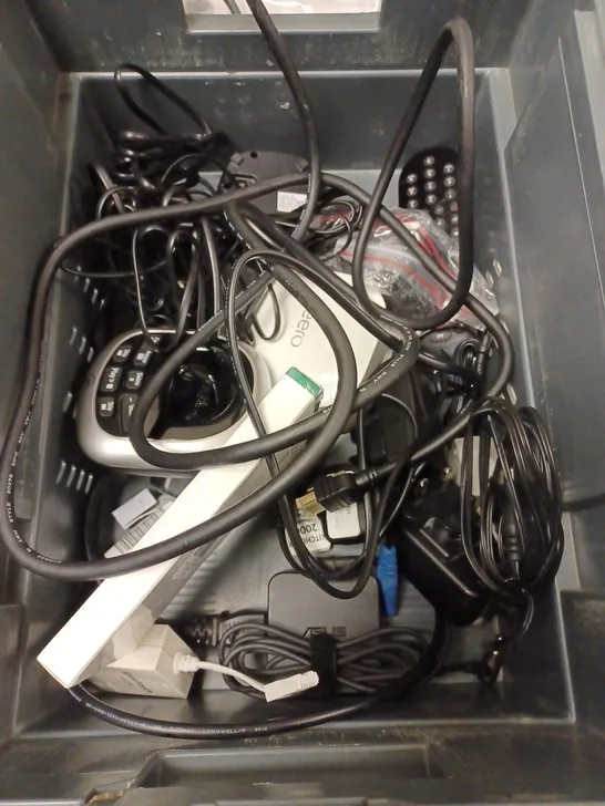 BOX TO CONTAIN APPROX. 15 X ASSORTED TECH PRODUCTS. INCLUDES HOME PHONE, PC COOLING FAN, WI-FI BOXES, CABLES ETC 